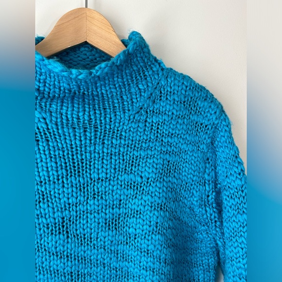 Vintage Turquoise Sweater - Picture 2 of 6